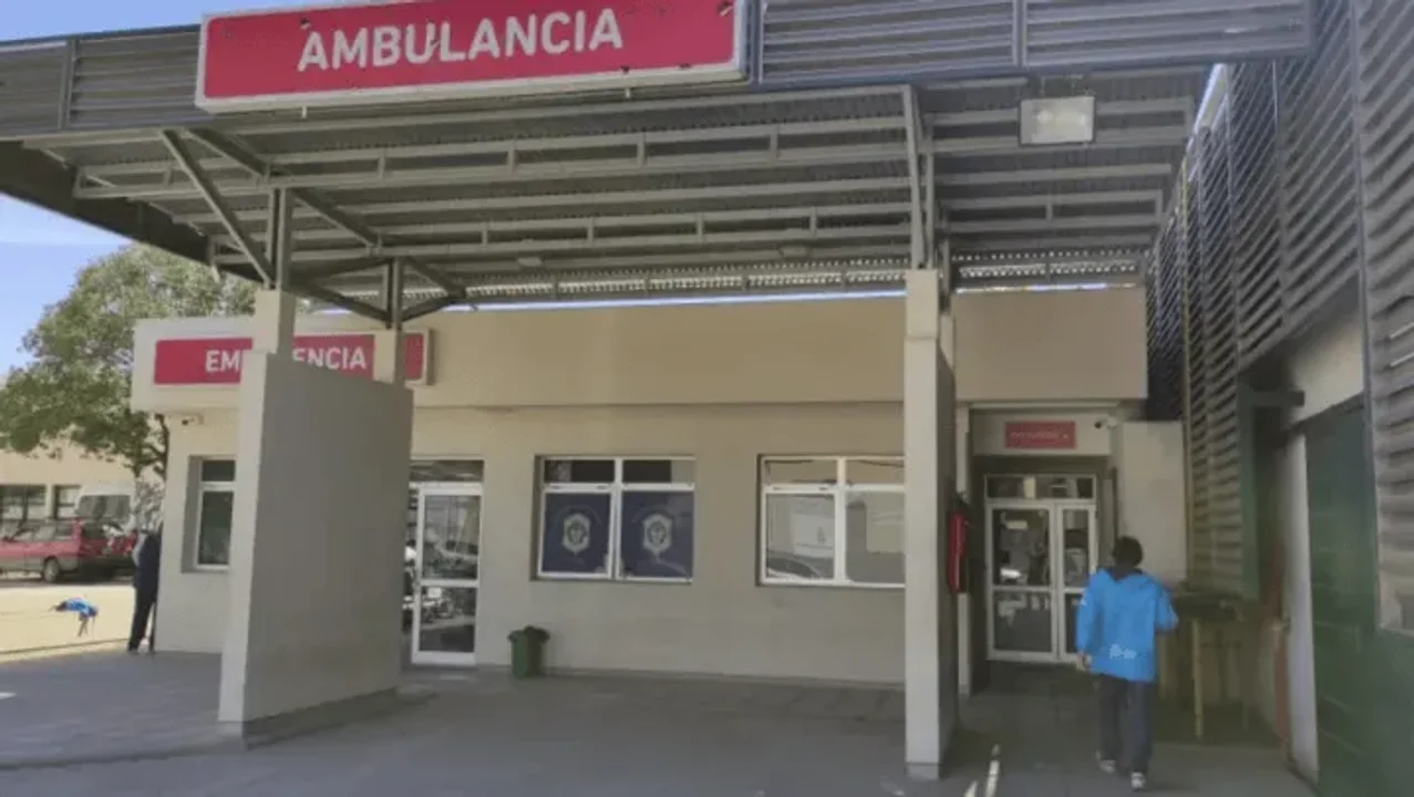 A este centro de salud trasladaron a la joven apuñalada