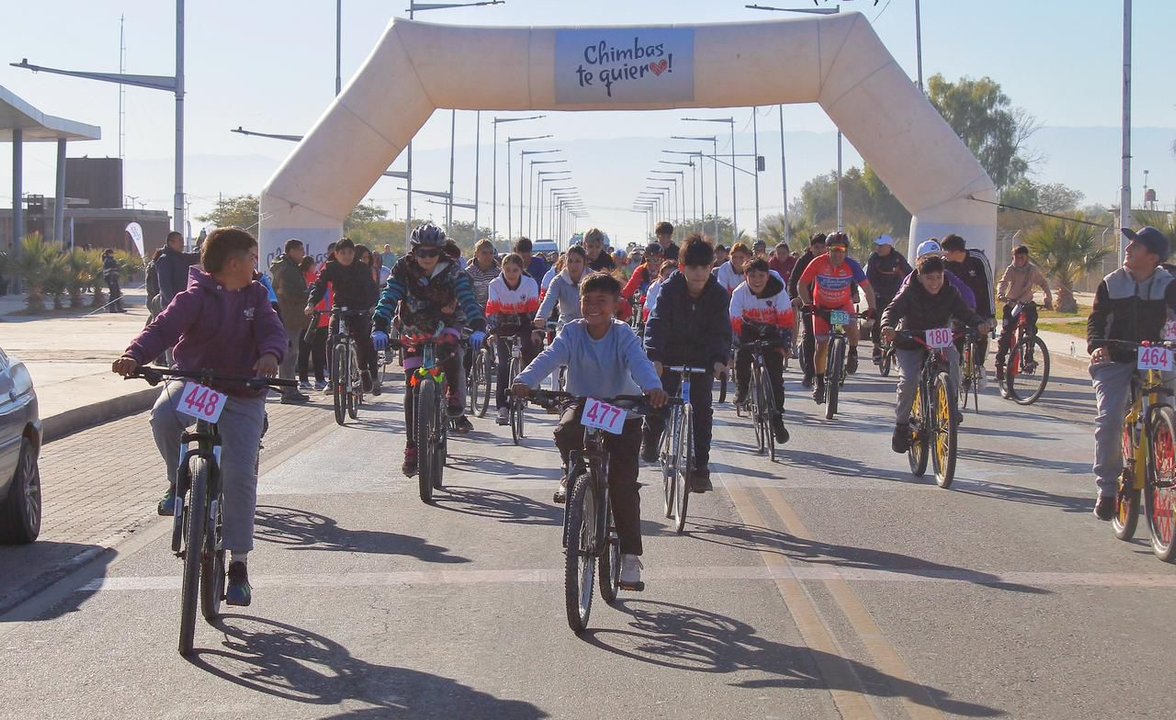 Chimbas cerró sus vacaciones de invierno a pura bici y alegría