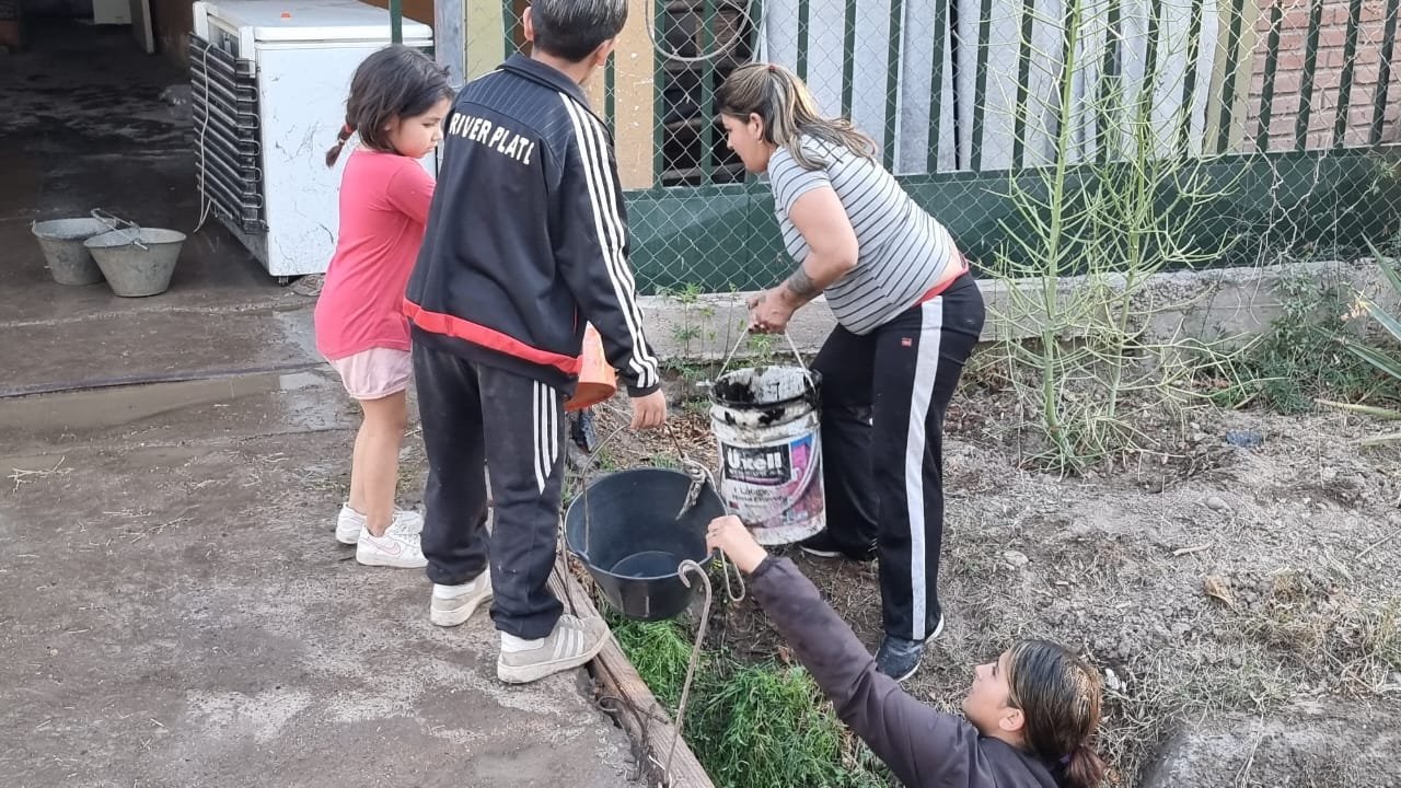 “No quiero ni ver”: la angustia de una mujer tras el incendio de su casa