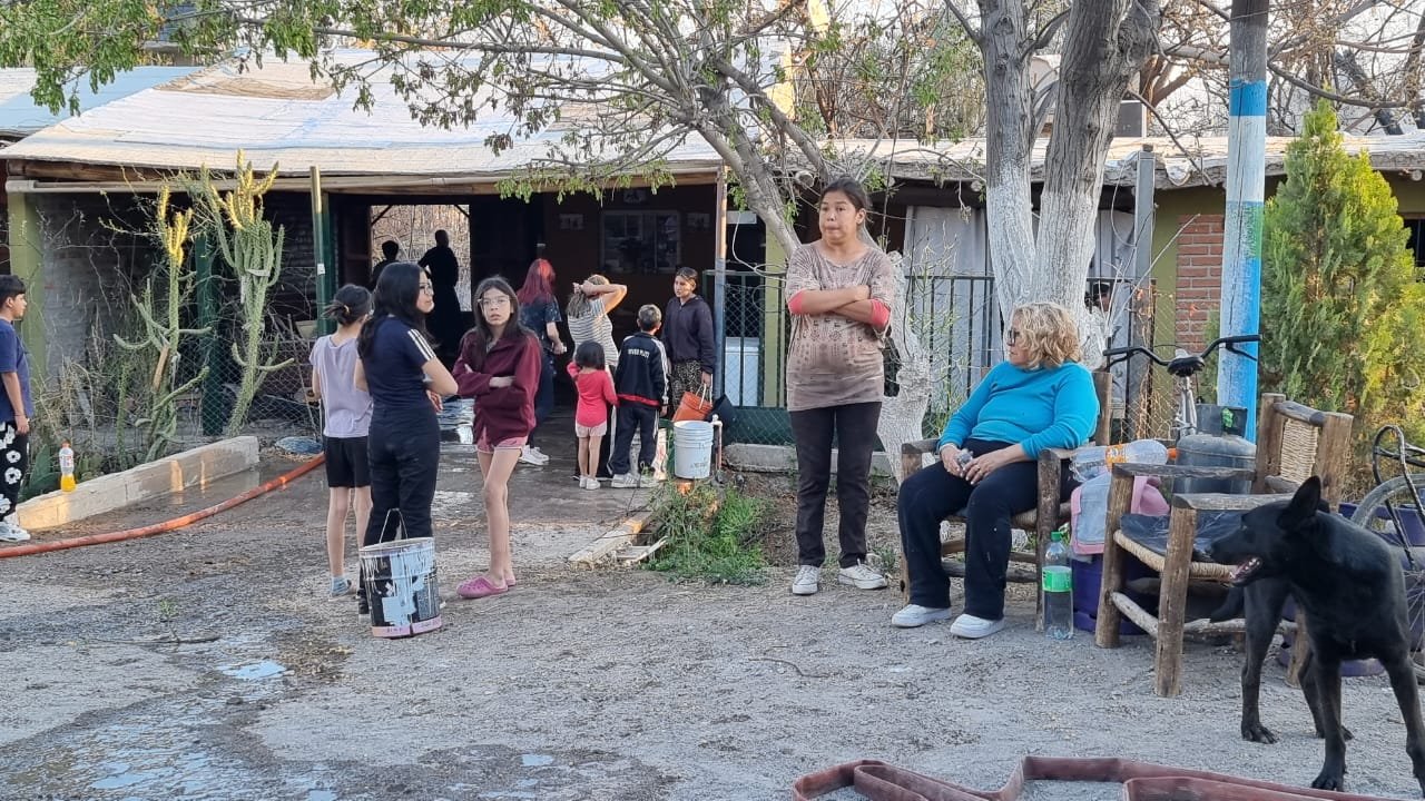 “No quiero ni ver”: la angustia de una mujer tras el incendio de su casa