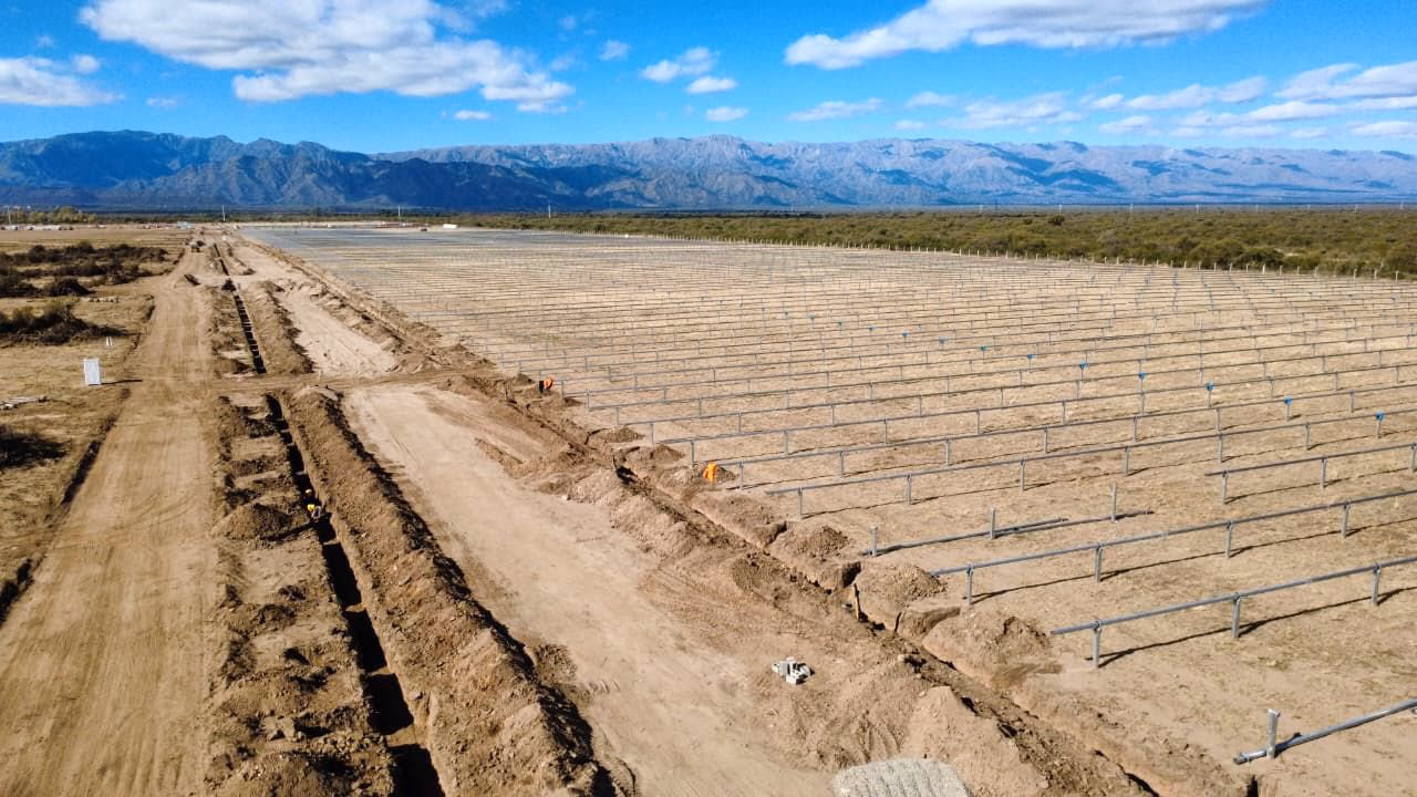 Inversión clave para la región: el parque solar de San Luis avanza a paso firme con fuerte empleo local