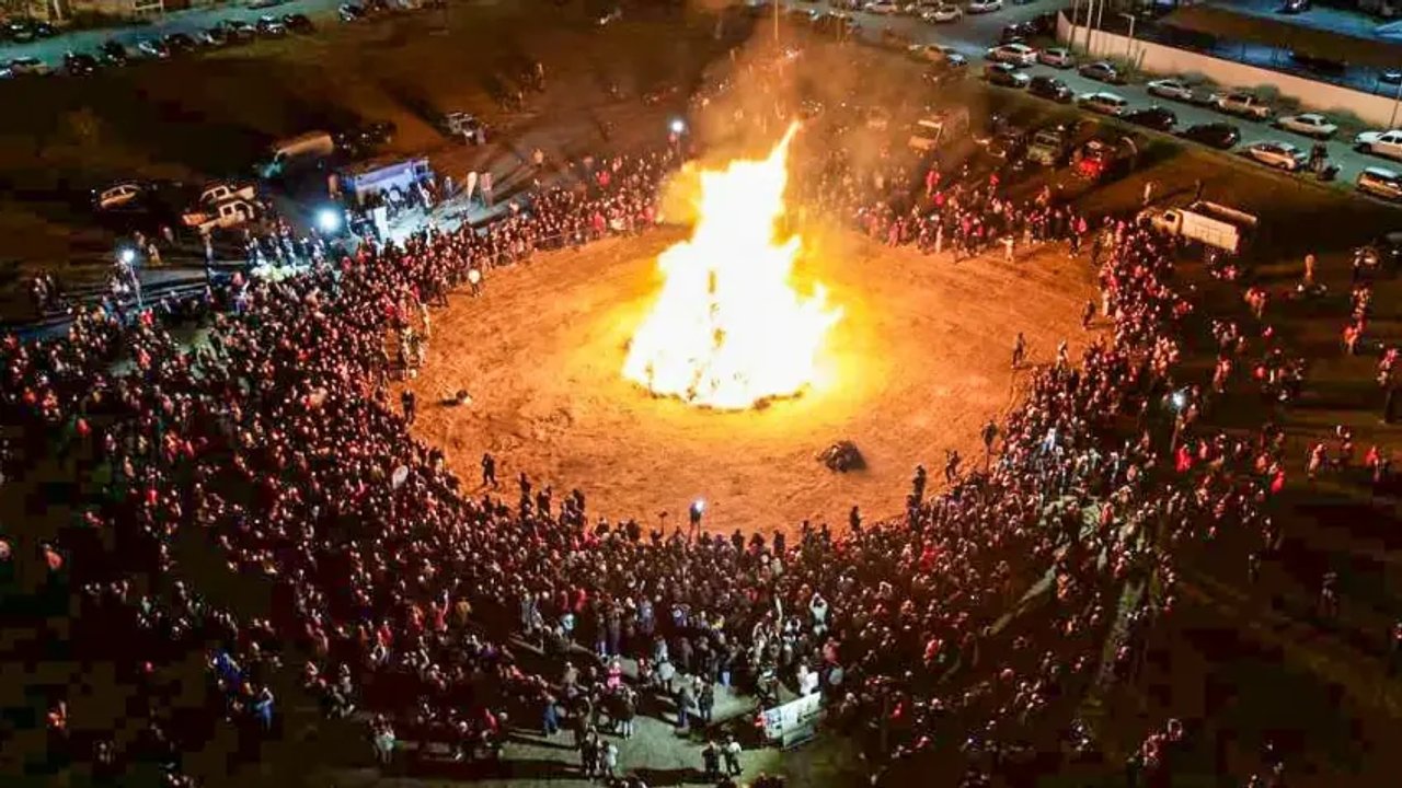 Celebración de San Juan Bautista y tradicional fogata en Capital